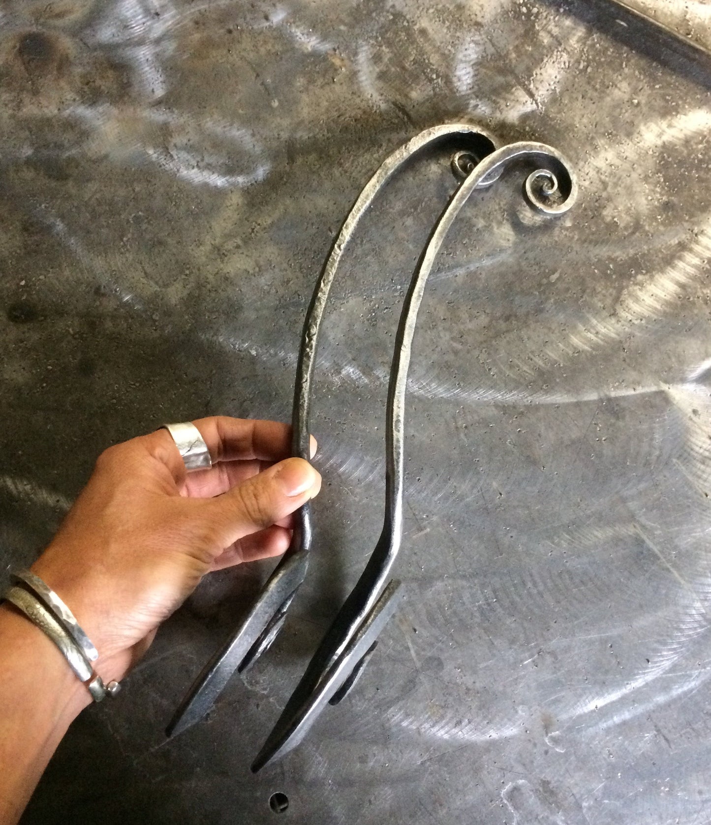 Spiral Scroll Salad Tongs